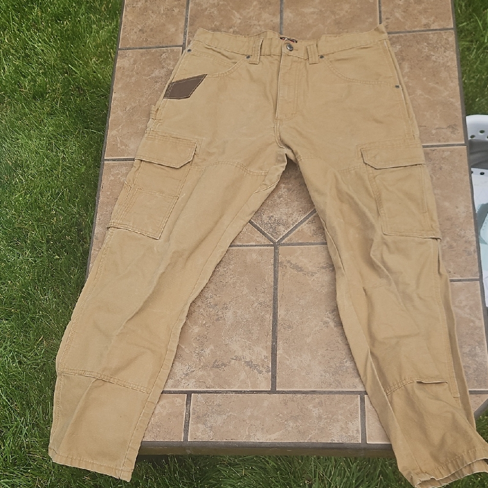 Wrangler Tan Cargo Pants Durable Cotton Blend
